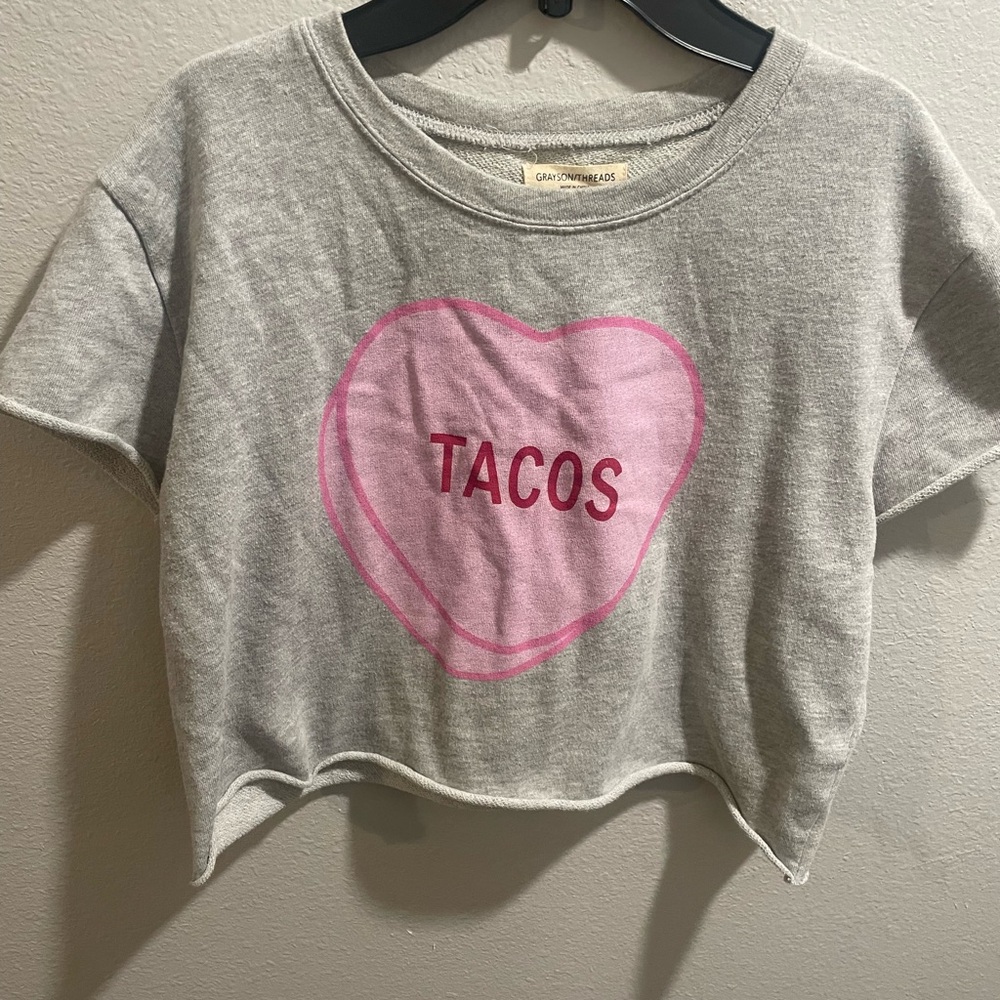 Gray crop top with Pink Taco Heart Design 🔥